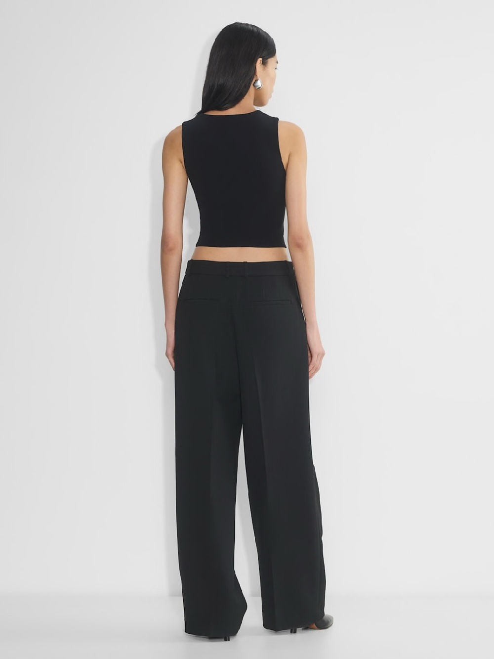 Aritzia Babaton Deniro Vest - Picture 8 of 16